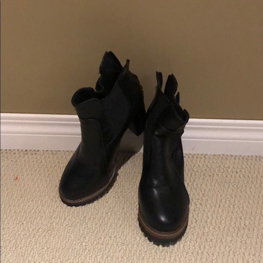 Stylish high heels boots